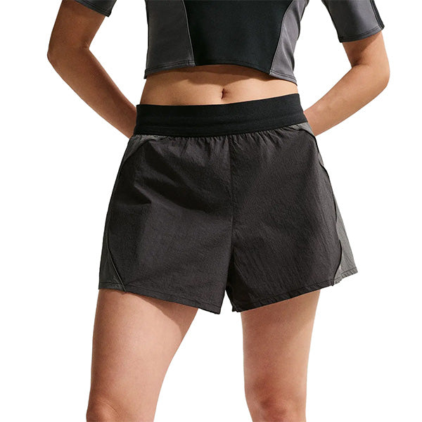 SHORT MUJER W NK SWIFT UV RPL HR SHORT NV